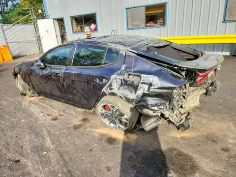 KNAE45LC3J6029517 — 2018 Kia Stinger, photo 2 from Copart, Rollover