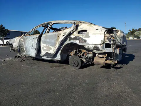 KNAE45LC0K6046079 — 2019 Kia Stinger, photo 2 from Copart 20.10.2026, Fire