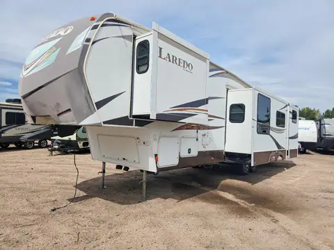 2014 KUTB LAREDO VIN 4YDF33524EE601061 фото 2