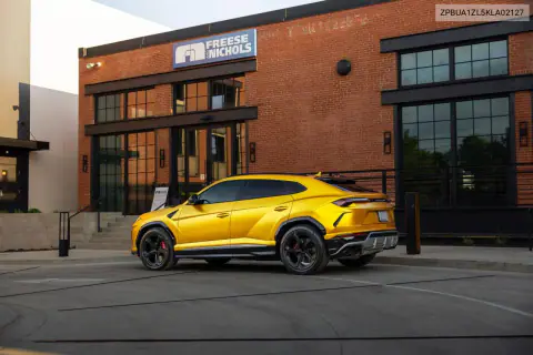 2019 Lamborghini Urus VIN ZPBUA1ZL5KLA02127 фото 3