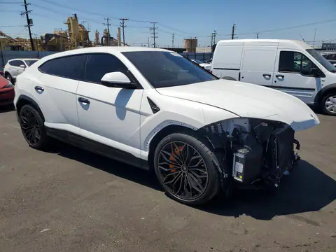 ZPBUD6ZLXSLA39341 — 2025 Lamborghini Urus, foto 4 de Copart 28.10.2026, Parte delantera