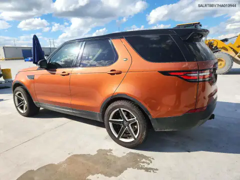 SALRTBBV7HA013944 — 2017 Land Rover Discovery, zdjęcie 2 z Copart 30.10.2026, Zalanie