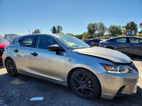 JTHKD5BH8H2280682 — 2017 Lexus CT, photo 4 from Copart 13.10.2026, Front end