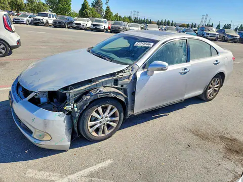 JTHBK1EG6B2450188 — 2011 Lexus ES, Передняя часть (Front End), фото до ремонта