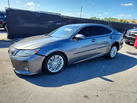 JTHBK1GG5E2129695 — 2014 Lexus ES, Пошкодження знизу, фото до ремонту