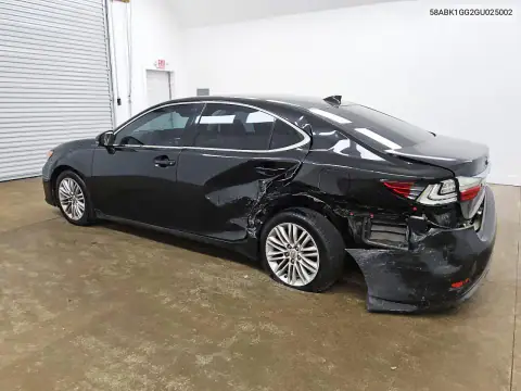 58ABK1GG2GU025002 — 2016 Lexus ES, photo 2 from Copart 22.10.2026, Rear end