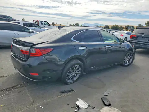 JTHBW1GG6H2146496 — 2017 Lexus ES, photo 3 from Copart 19.10.2026, Rear end