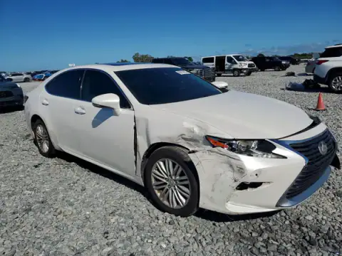 58ABK1GG8HU062041 — 2017 Lexus ES, photo 4 from Copart, Front end