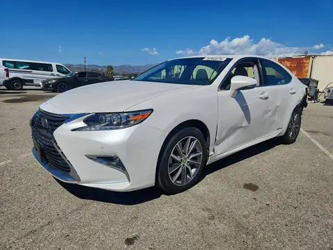JTHBW1GG4H2137165 — 2017 Lexus ES, Задняя часть (Rear End), фото до ремонта