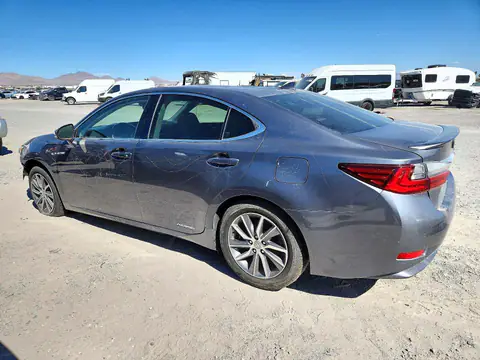 JTHBW1GG9H2134892 — 2017 Lexus ES, photo 2 from Copart 13.10.2026, Vandalism