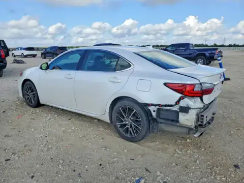 58ABK1GG7JU098163 — 2018 Lexus ES, photo 2 from Copart 24.09.2026, Rear end