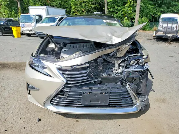 58ABK1GG8JU080559 — 2018 Lexus ES, фото 4 с аукциона Copart 01.10.2026, Передняя часть