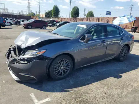 58ABK1GG2JU084087 Lexus ES 2018 — Front end damage, before-repair photo