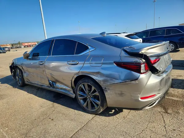 58ABZ1B17KU010647 — 2019 Lexus ES, photo 2 from Copart 02.10.2026, All-over damage