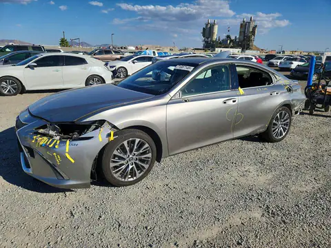 JTHB21B19K2034751 — 2019 Lexus ES, Задняя часть (Rear End), фото до ремонта