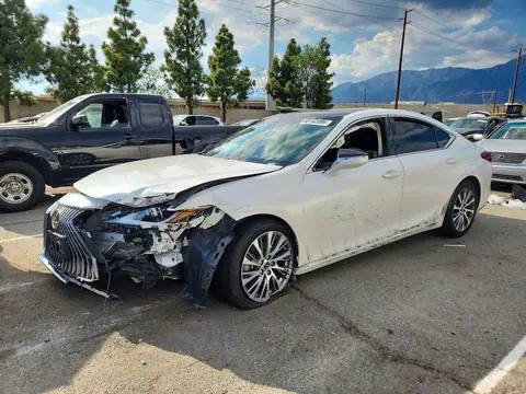 58ADZ1B16LU066461 — 2020 Lexus ES, Передняя часть (Front End), фото до ремонта