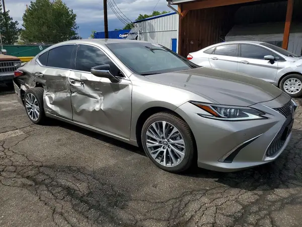 58ADA1C18MU003157 — 2021 Lexus ES, photo 4 from Copart 29.09.2026, Rear end