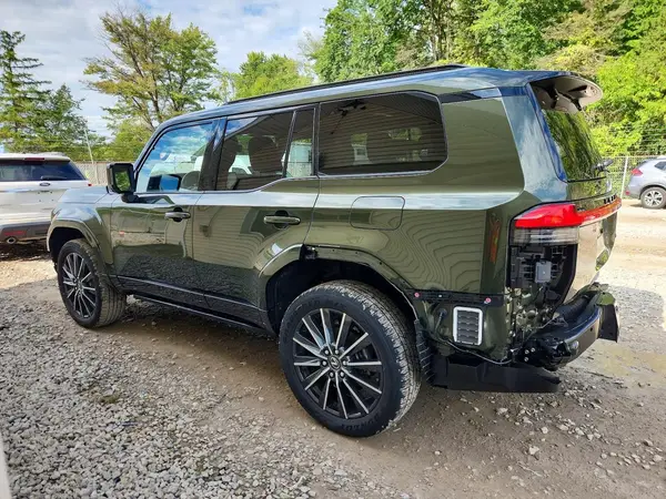 JTJVBCDX7S5066749 — 2025 Lexus GX, фото 2 с аукциона Copart, Передняя часть