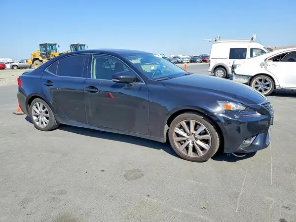 JTHBA1D26G5010227 — 2016 Lexus IS, фото 4 с аукциона Copart, Вандализм