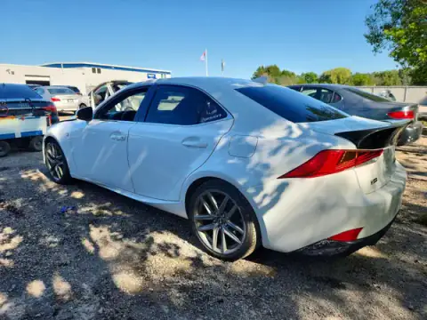 JTHCE1D23H5013774 — 2017 Lexus IS, zdjęcie 2 z Copart 29.09.2026, Zalanie