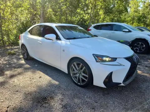 JTHCE1D23H5013774 — 2017 Lexus IS, zdjęcie 4 z Copart 29.09.2026, Zalanie