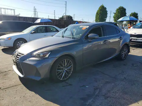 JTHBA1D24H5058570 — 2017 Lexus IS, Задняя часть (Rear End), фото до ремонта