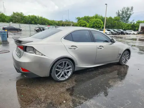 JTHBA1D2XJ5078893 — 2018 Lexus IS, photo 3 from Copart 28.09.2026, Side