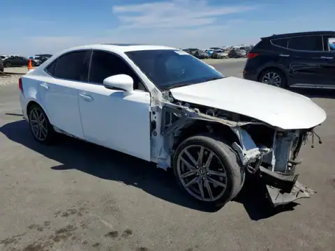 JTHBA1D29J5065004 — 2018 Lexus IS, zdjęcie 4 z Copart, Przód