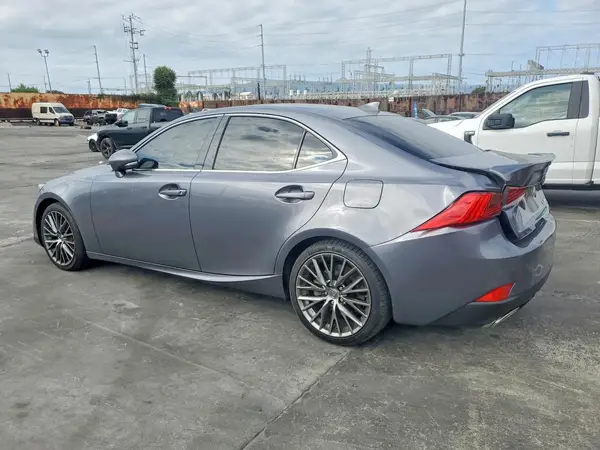 JTHBA1D22K5099643 — 2019 Lexus IS, фото 2 с аукциона Copart, Задняя часть
