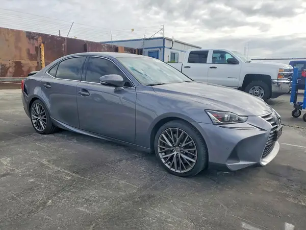 JTHBA1D22K5099643 — 2019 Lexus IS, фото 4 с аукциона Copart, Задняя часть