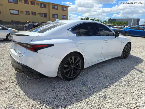JTHGZ1B27R5073079 — 2024 Lexus IS, zdjęcie 3 z Copart, Zalanie