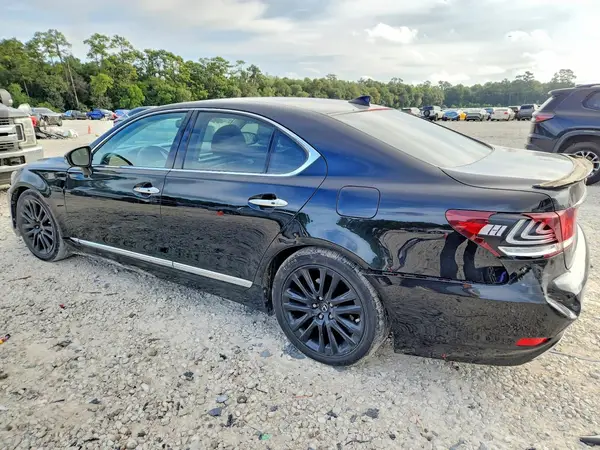 JTHBL5EF6H5145325 — 2017 Lexus LS, photo 2 from Copart, Front end