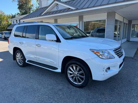 JTJHY7AX8B4080303 — 2011 Lexus LX, Мелкие вмятины и царапины (Minor Dent/Scratches), фото до ремонта