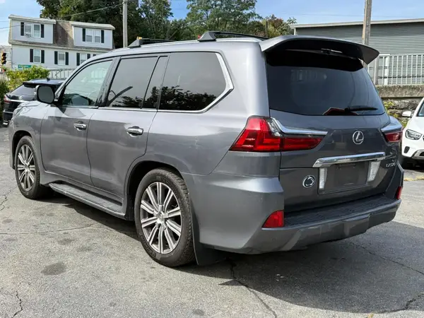 JTJHY7AX2G4203634 — 2016 Lexus LX, photo 2 from Copart, Minor dents and scratches