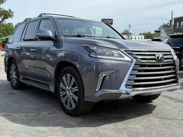 JTJHY7AX2G4203634 — 2016 Lexus LX, photo 4 from Copart, Minor dents and scratches