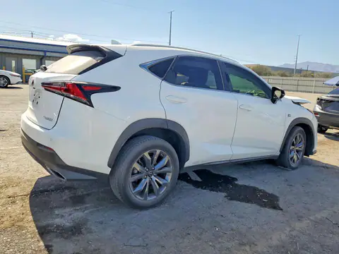 JTJSARBZ8M2198422 — 2021 Lexus NX 300, foto 3 de Copart 27.10.2026, Parte delantera
