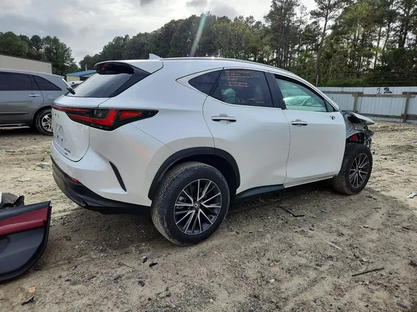 2T2AKCEZ1RC017038 — 2024 Lexus NX, фото 3 с аукциона Copart 29.09.2026, Передняя часть
