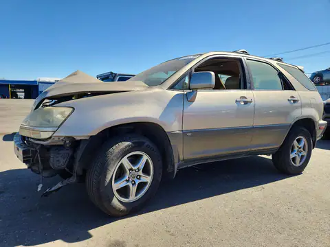 JTJGF10U120137731 — 2002 Lexus RX, წინა ნაწილი (Front End), ფოტოები შეკეთებამდე