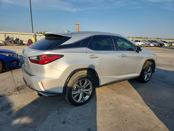 2T2ZZMCA7JC093563 — 2018 Lexus RX, фото 3 с аукциона Copart 05.10.2026, Боковая часть