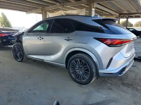 2T2BCMEA5PC001830 — 2023 Lexus RX, foto 2 de Copart, Parte delantera