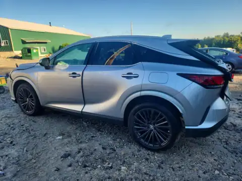 2T2BAMCA7RC086908 — 2024 Lexus RX, photo 2 from Copart, Rear end