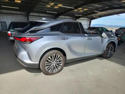 2T2BBMCA5TC121627 — 2026 Lexus RX, photo 3 from Copart 25.09.2026, Roof