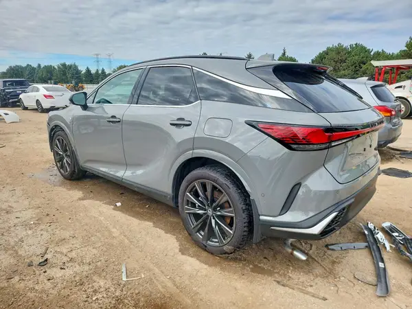 2T2BAMCA6TC139895 — 2026 Lexus RX, фото 2 с аукциона Copart, Боковая часть