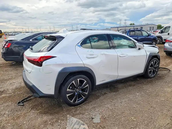 JTHP9JBH2M2051649 — 2021 Lexus UX, фото 3 с аукциона Copart, Передняя часть