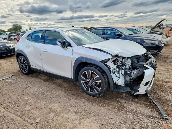 JTHP9JBH2M2051649 — 2021 Lexus UX, фото 4 с аукциона Copart, Передняя часть