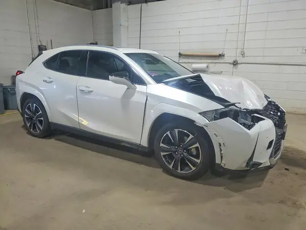 JTHP9JBH0R2079375 — 2024 Lexus UX, фото 4 с аукциона Copart, Передняя часть