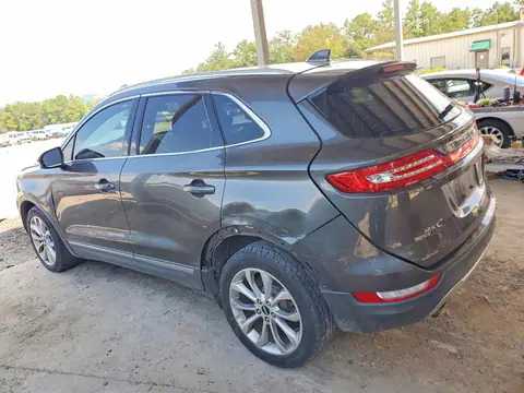 5LMCJ2C9XHUL21623 — 2017 Lincoln MKC, photo 2 from Copart 06.10.2026, Normal wear