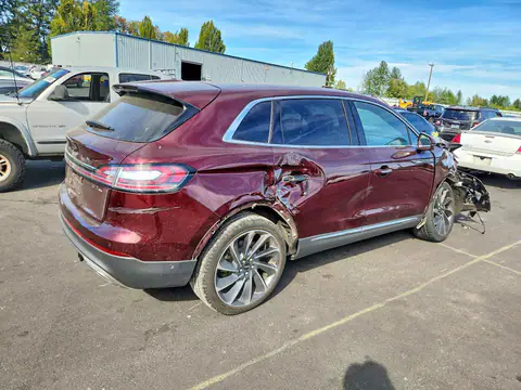 2LMPJ8LP3KBL12527 — 2019 Lincoln Nautilus, foto 3 de Copart 19.10.2026, Lateral