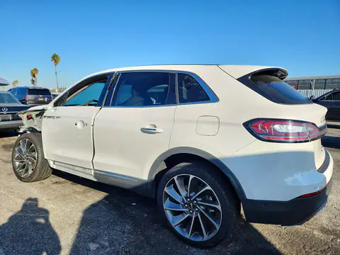 2LMPJ8LP6KBL58689 — 2019 Lincoln Nautilus, фото 2 с аукциона Copart 29.09.2026, Передняя часть