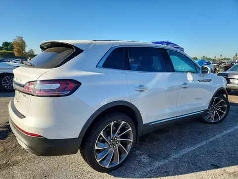 2LMPJ8LP6KBL58689 — 2019 Lincoln Nautilus, фото 3 с аукциона Copart 29.09.2026, Передняя часть